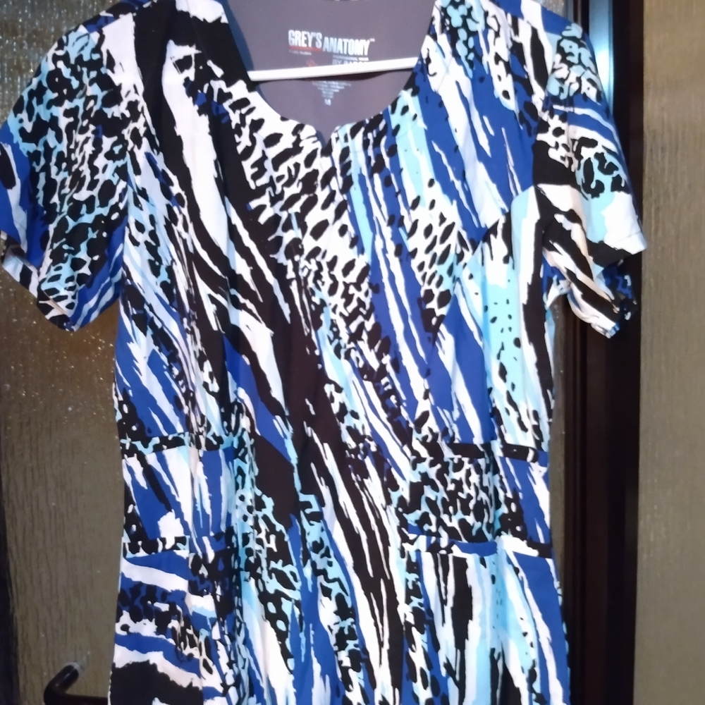 Grey's Anatomy scrub top medium